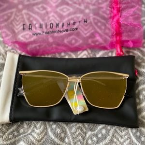 Fashion Nova sunglasses